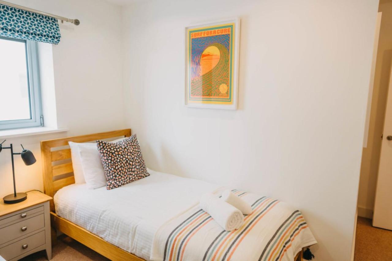 Sunset Waves Sea View Apartment Featuring Panoramic Views & Parking New Quay Εξωτερικό φωτογραφία